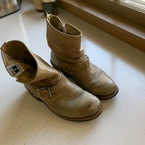 Frye Veronica Short Leather Buckle Slouchy Ankle Boots Sz 7 Pre-Loved